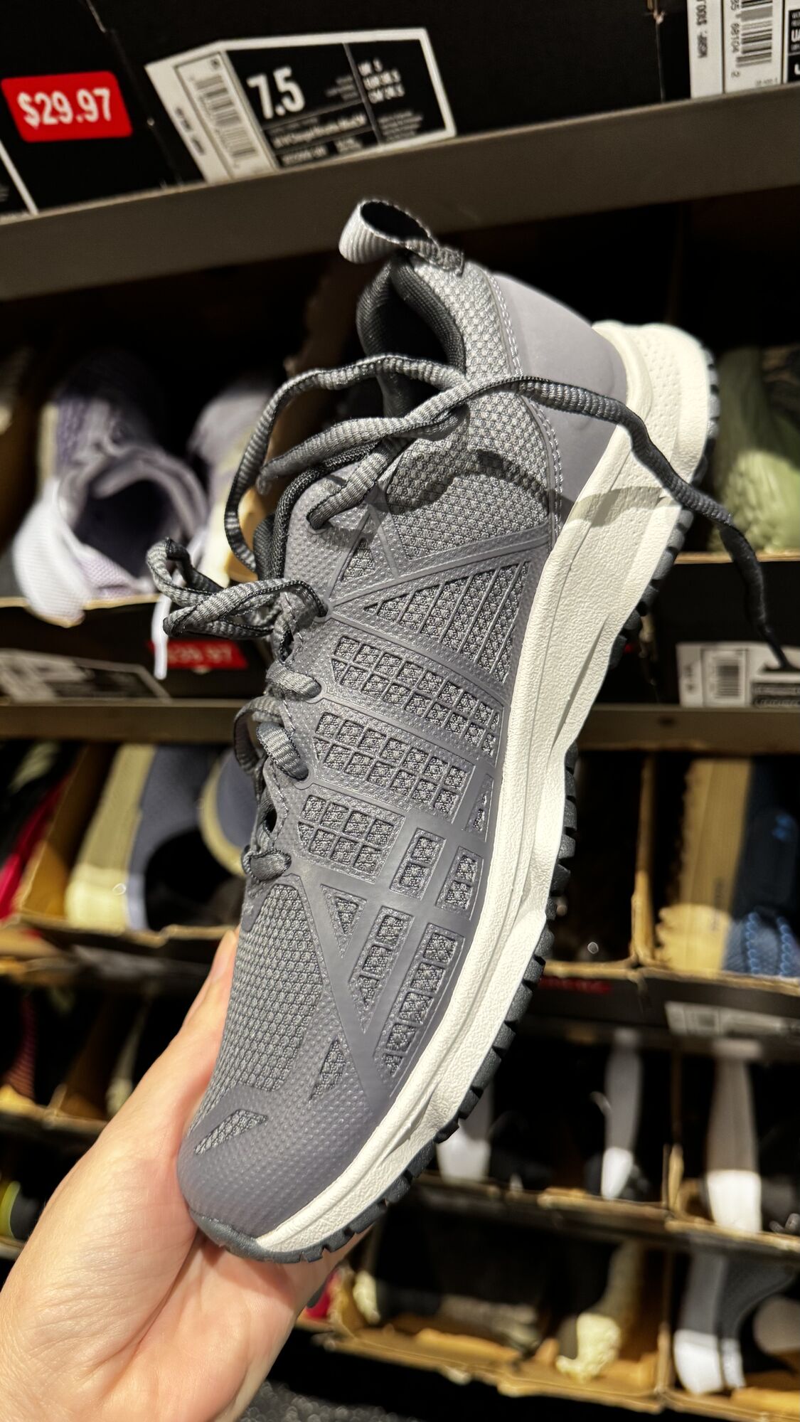 Under Armour — Tênis feminino