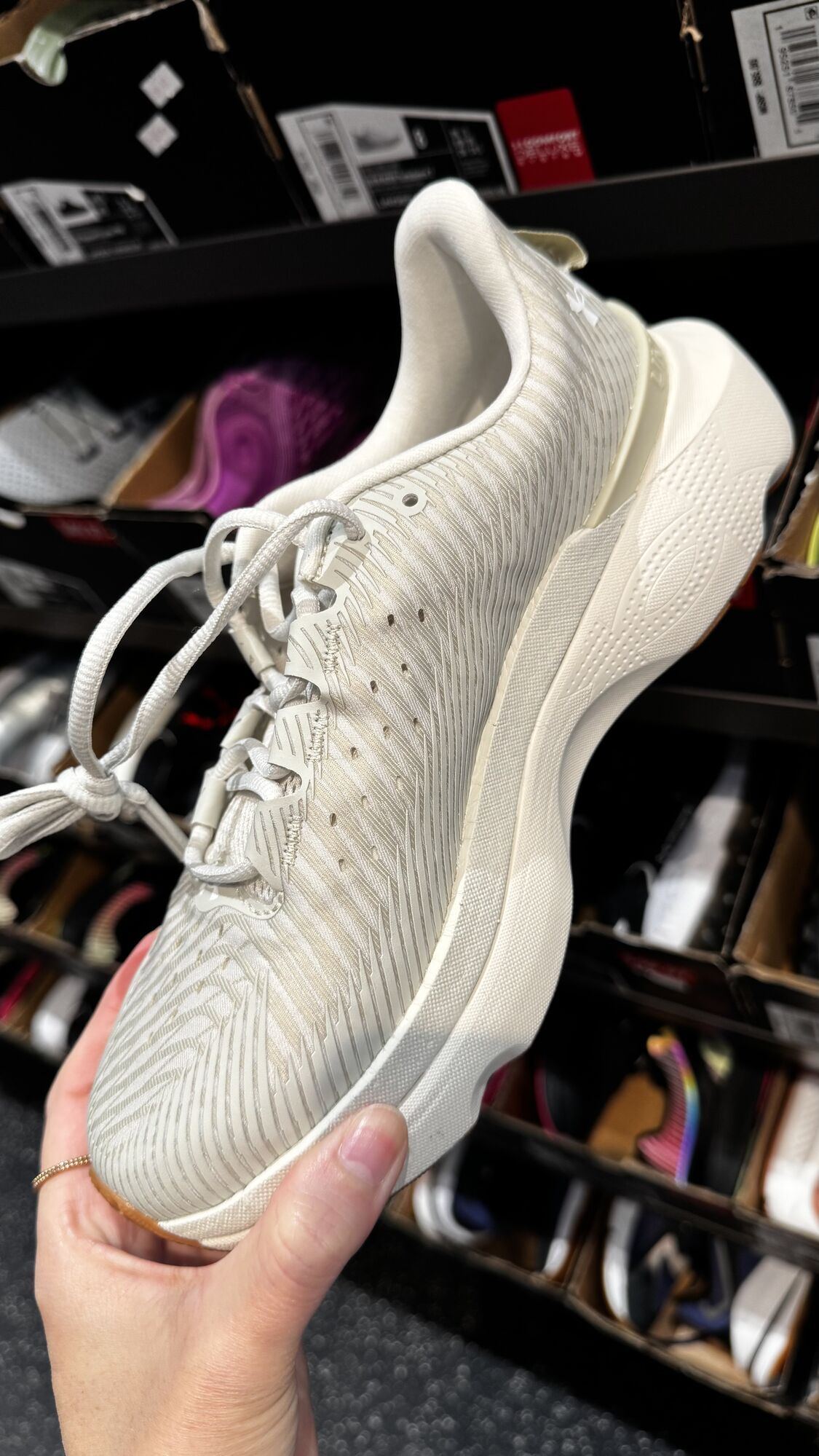 Under Armour — Tênis feminino