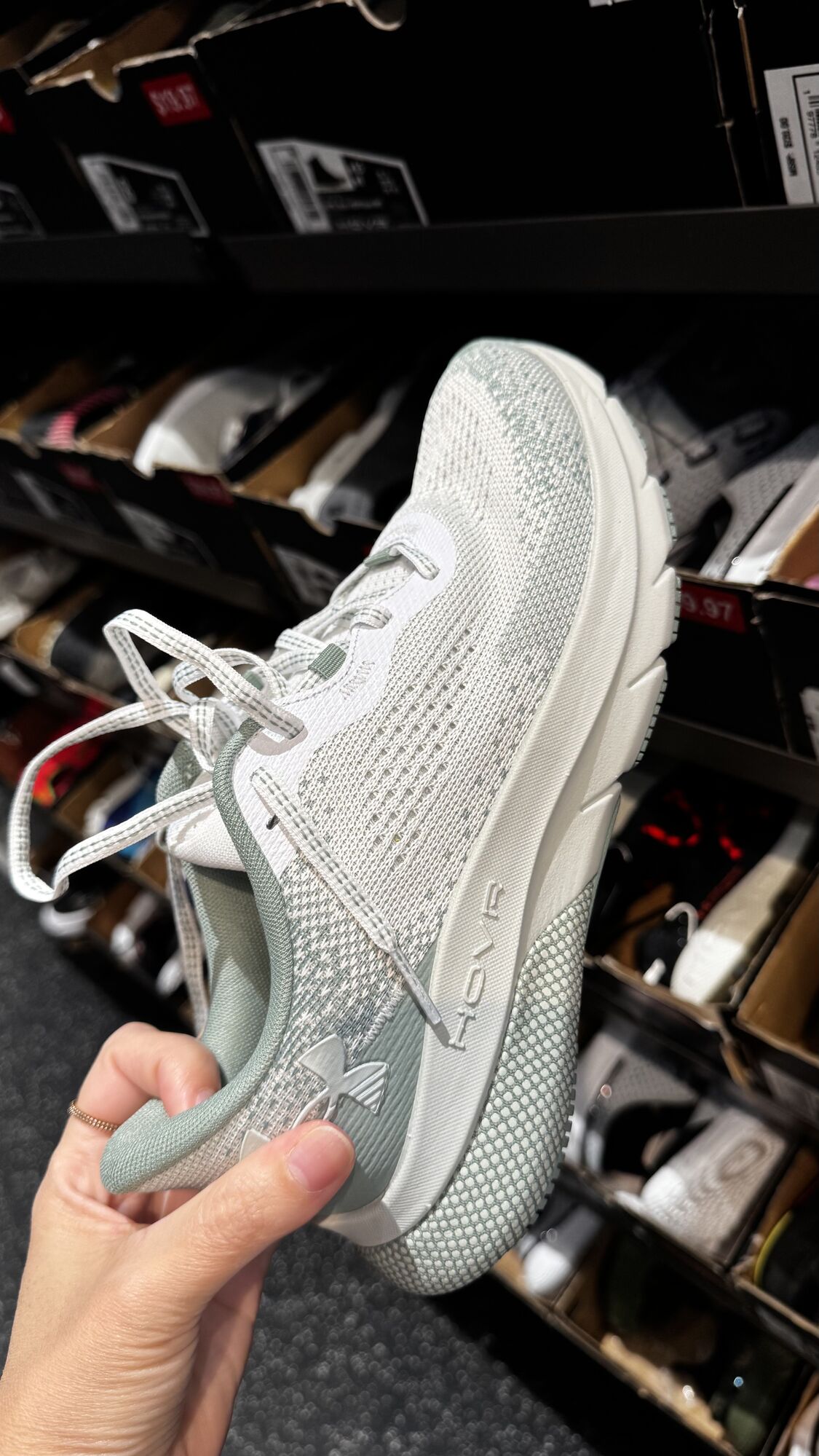 Under Armour — Tênis feminino