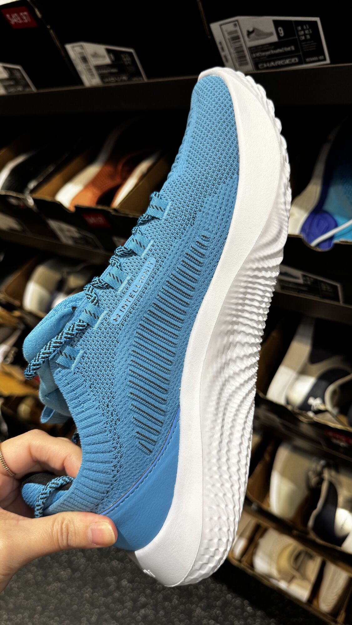 Under Armour — Tênis feminino