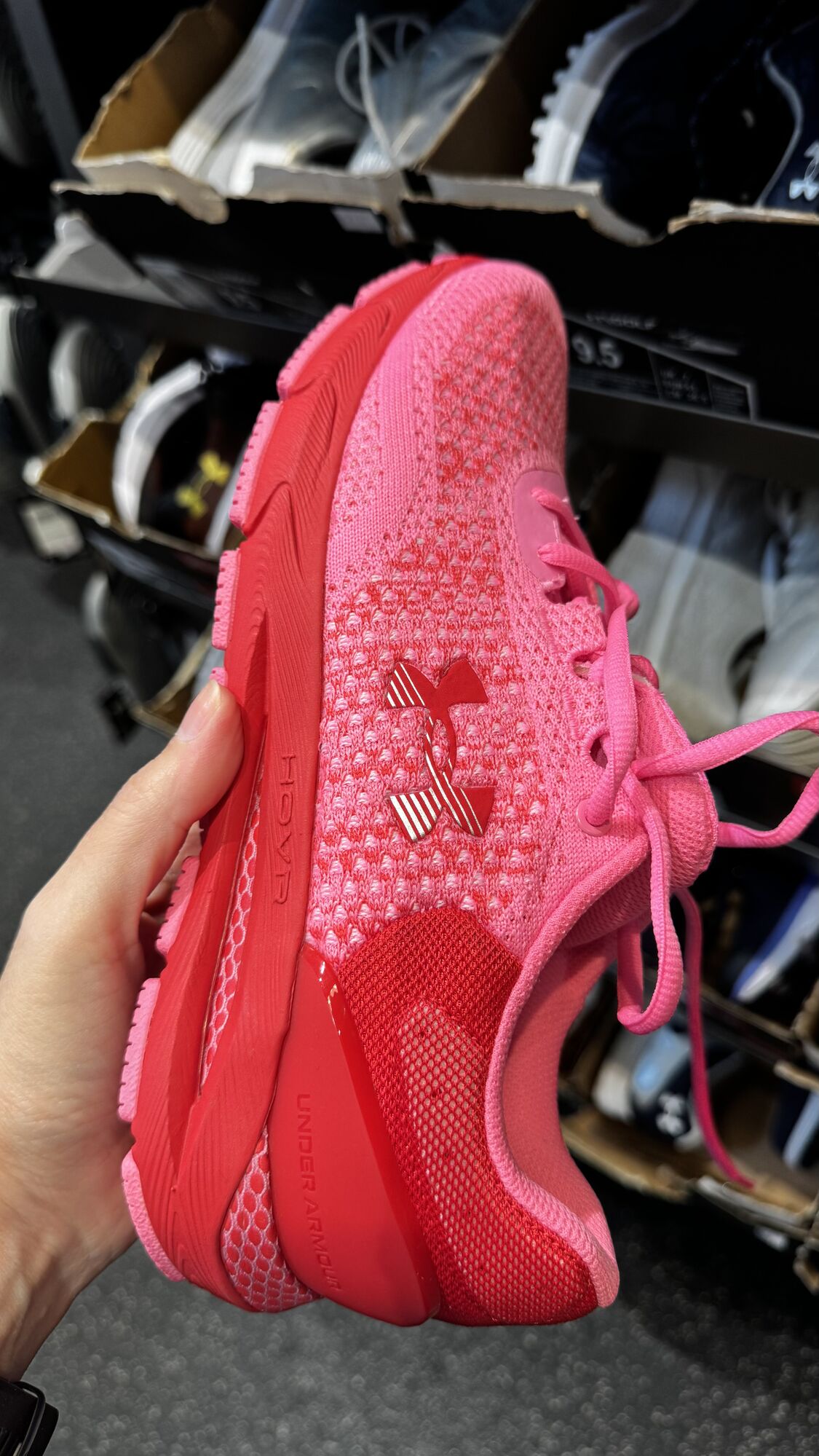 Under Armour — Tênis feminino
