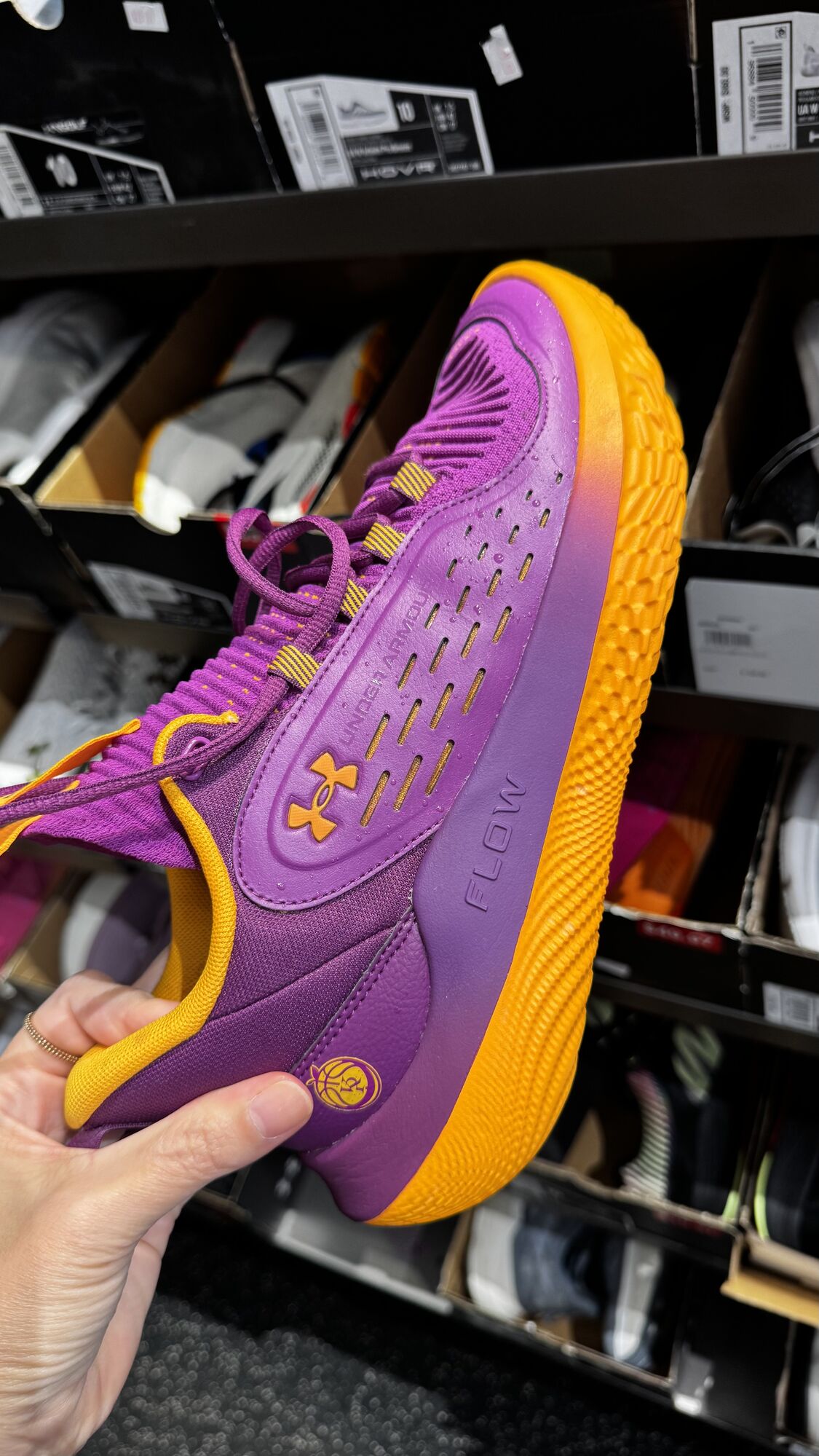 Under Armour — Tênis feminino