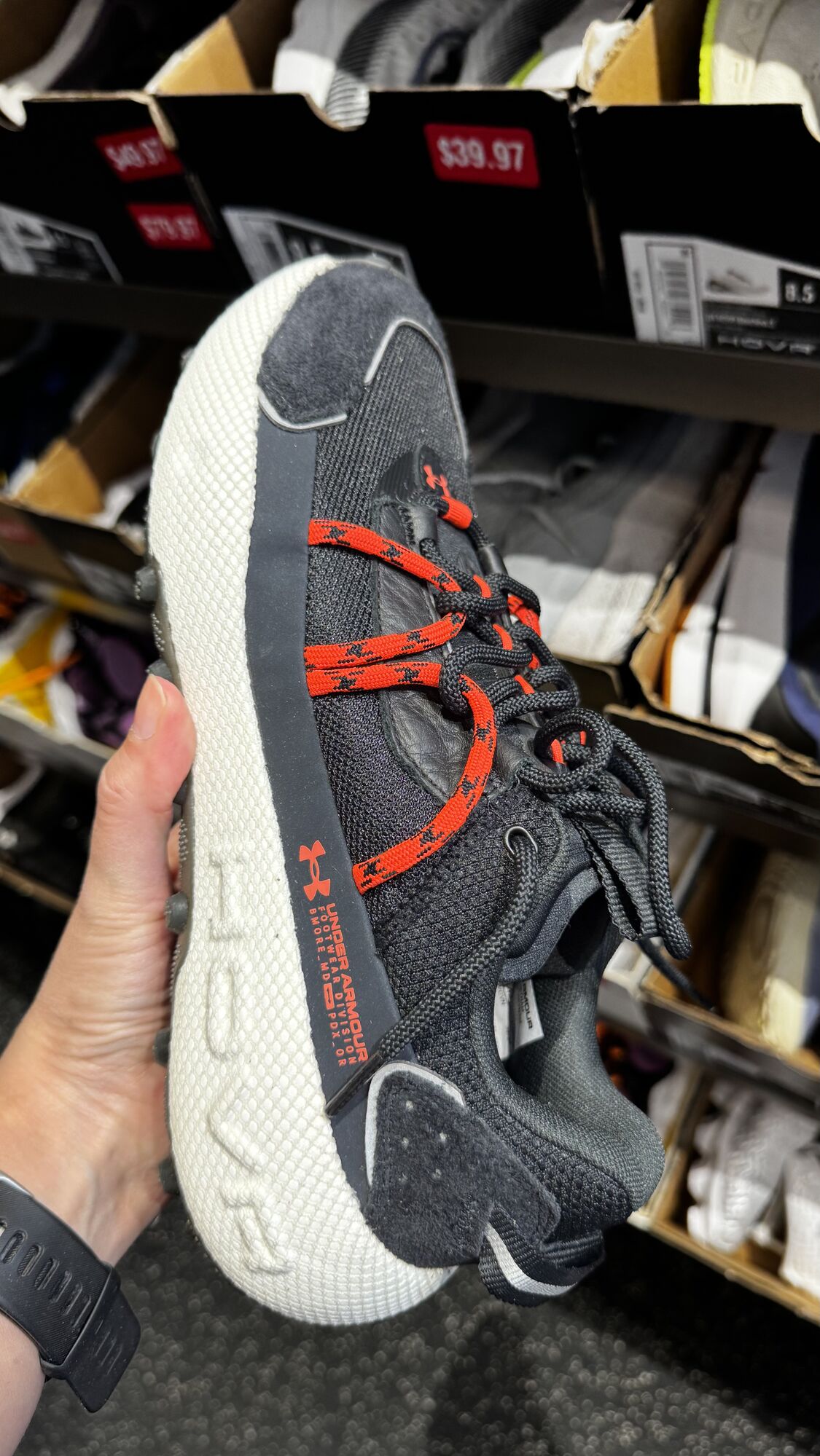 Under Armour — Tênis masculino