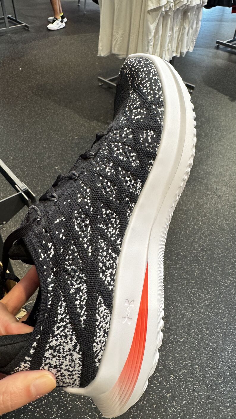 Under Armour — Tênis masculino