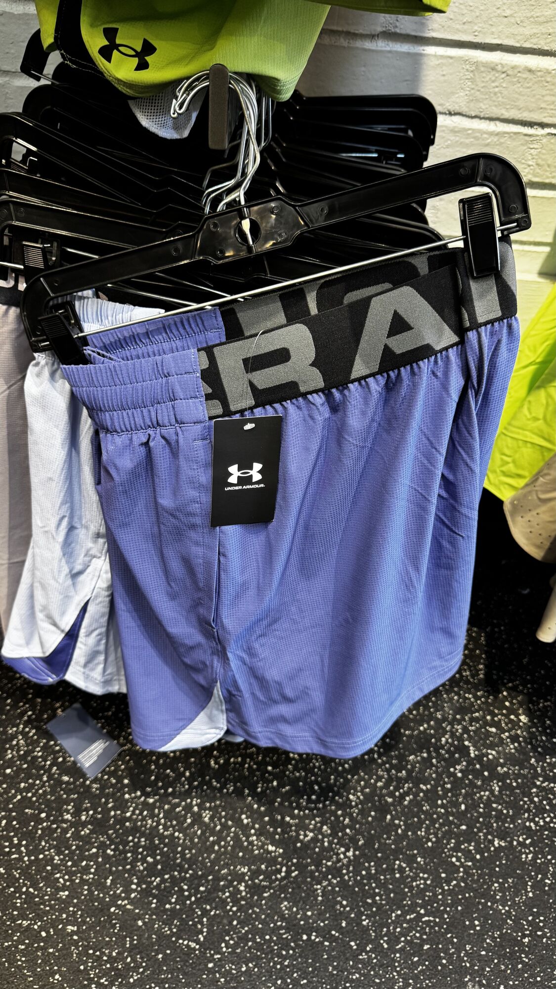 Under Armour — Shorts