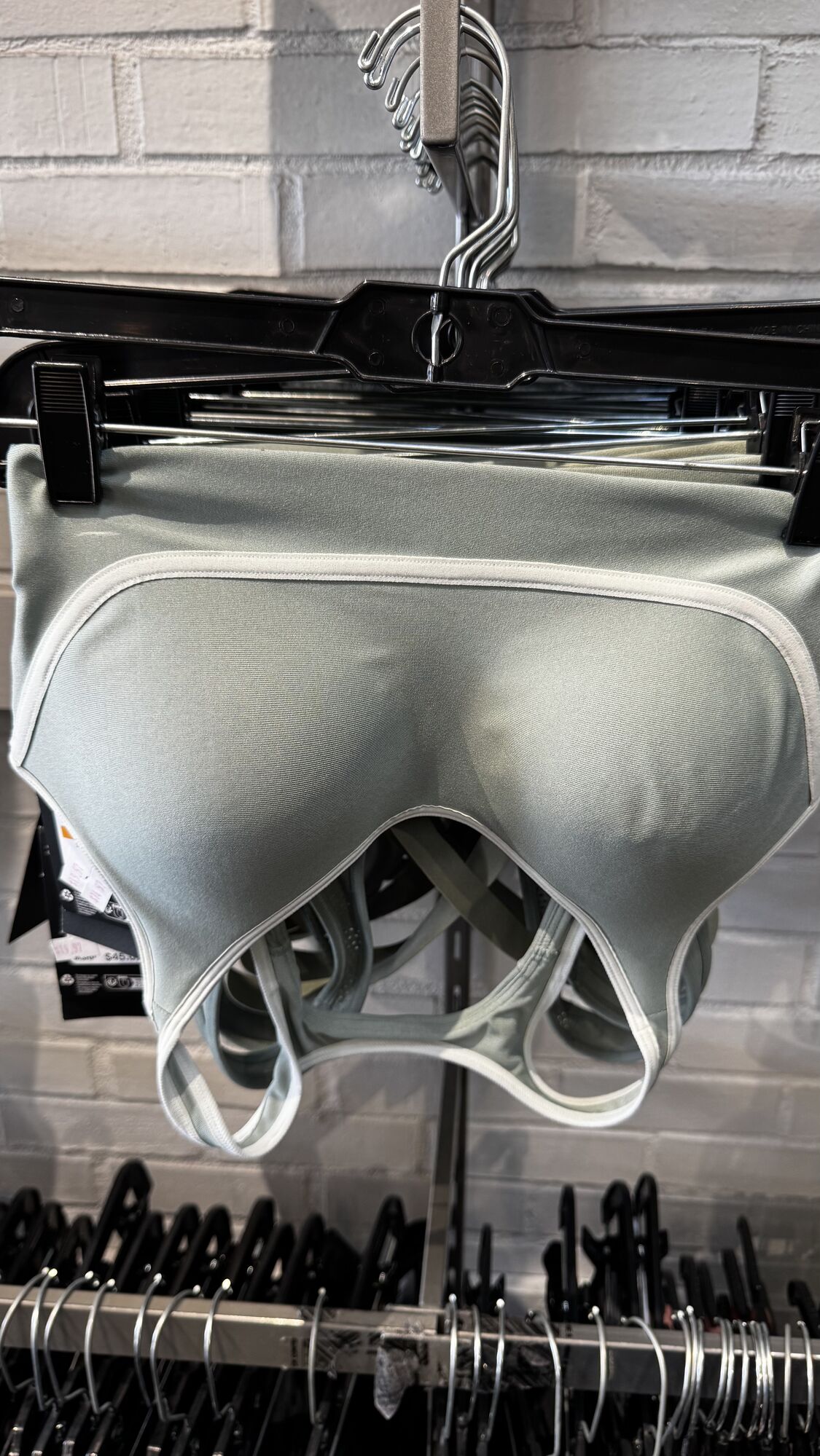 Under Armour — Top