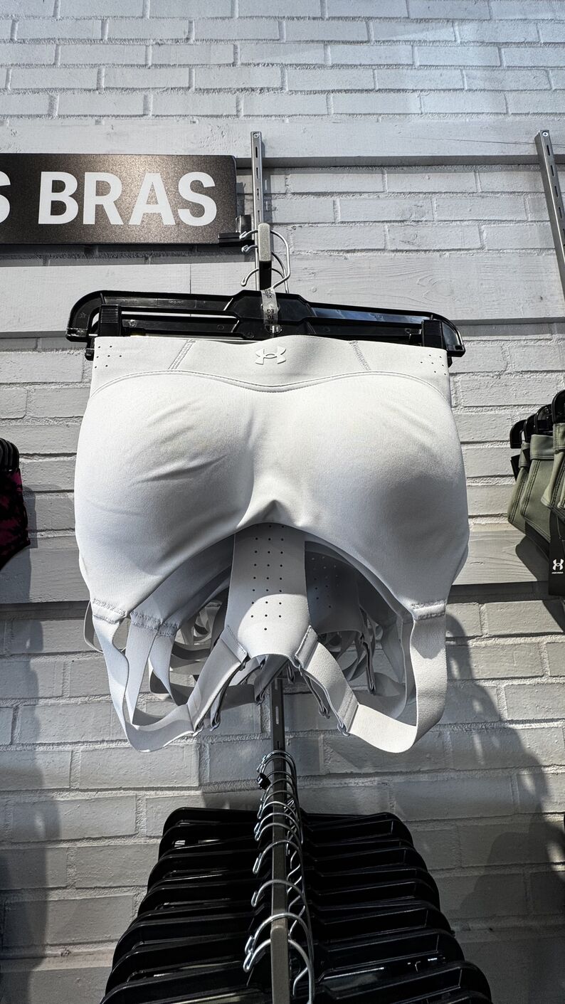 Under Armour — Top