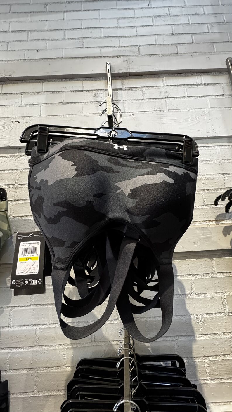 Under Armour — Top