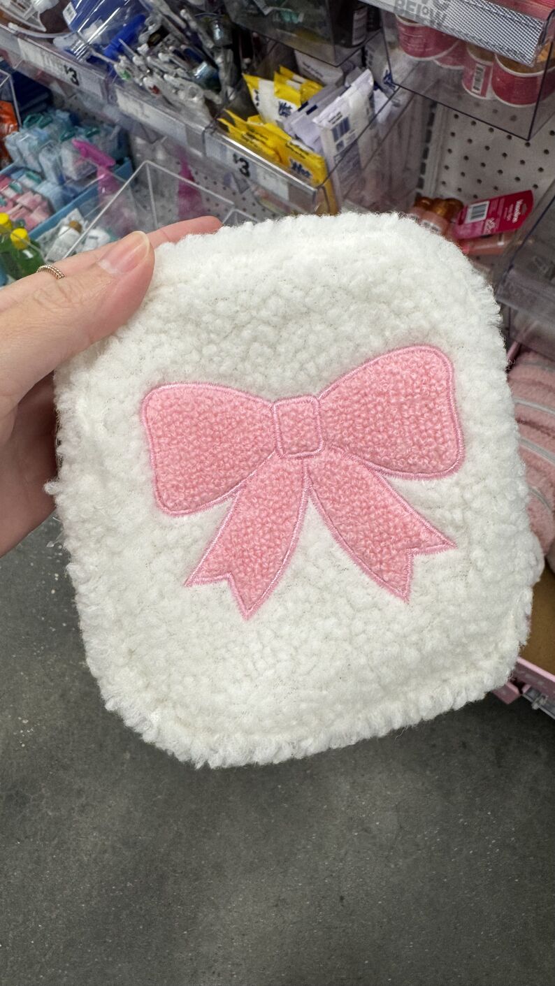 Five Below — Necessaire