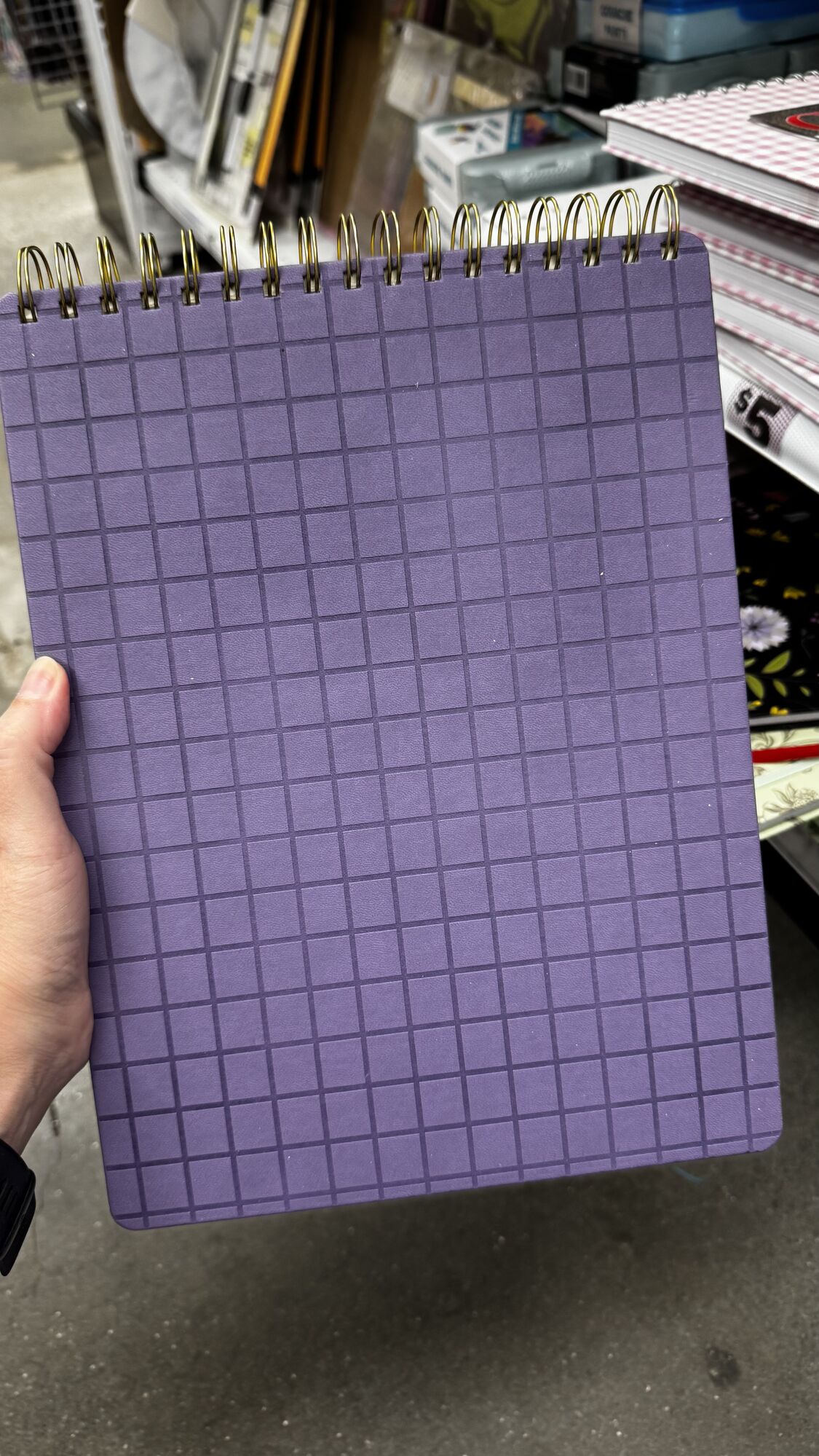 Five Below — Caderno