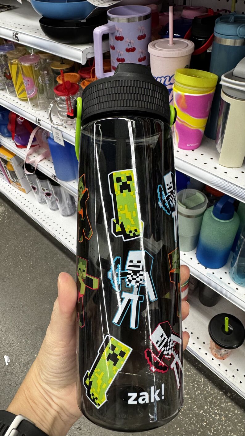 Five Below — Garrafa