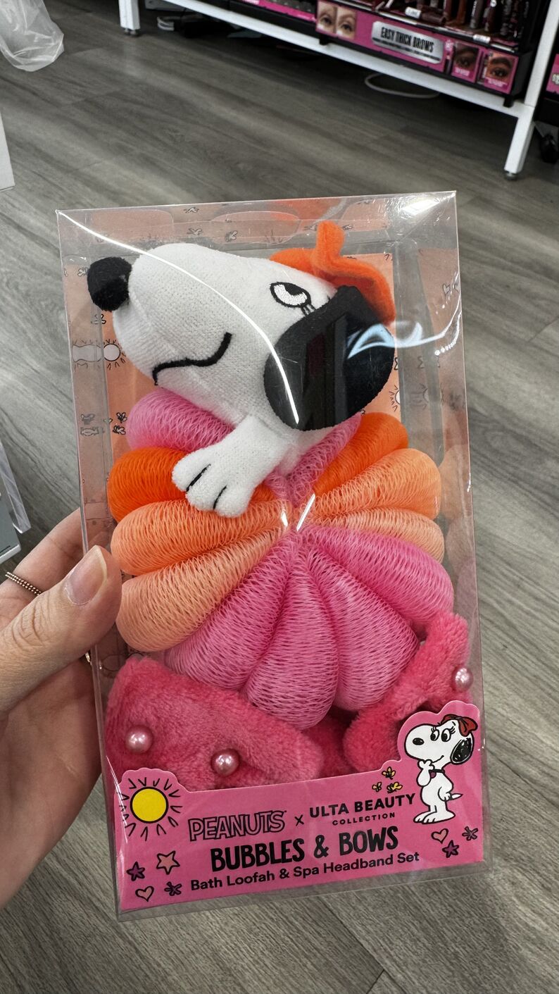Ulta Beauty — Esponja de banho snoopy