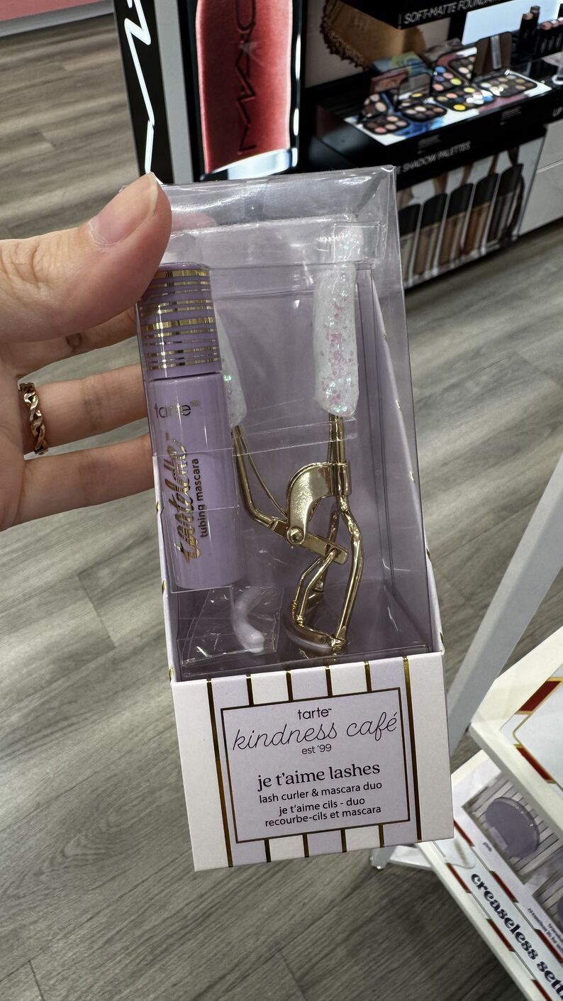 Ulta Beauty — Curvex & Máscara de cílios