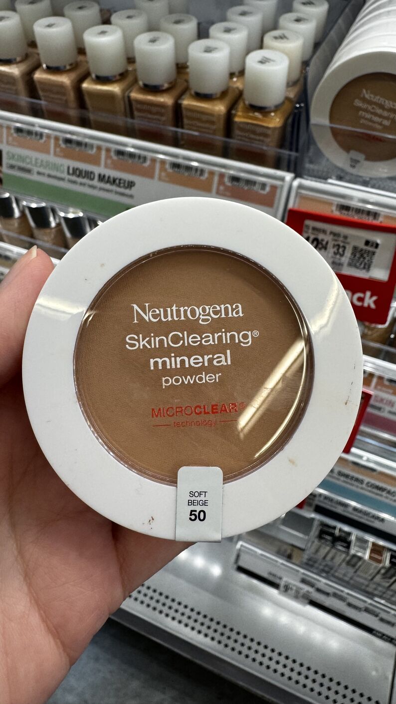 Walmart — Pó compacto para acne
