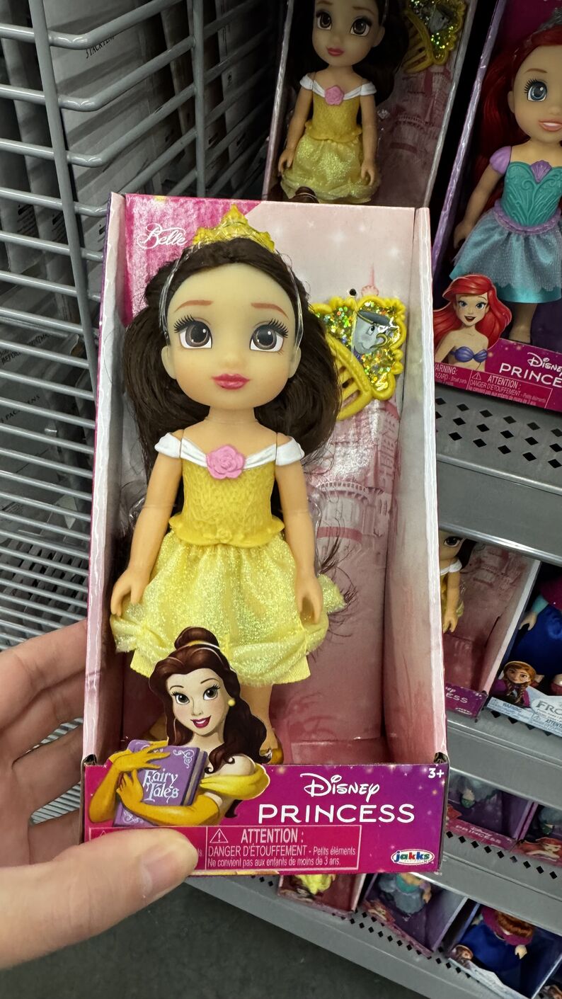 Walmart — Boneca princesa