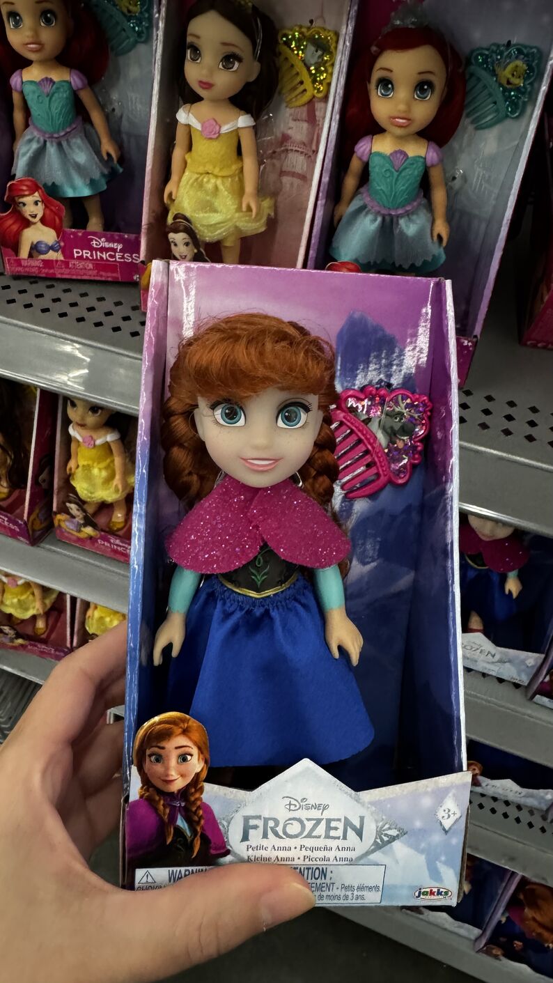 Walmart — Boneca princesa