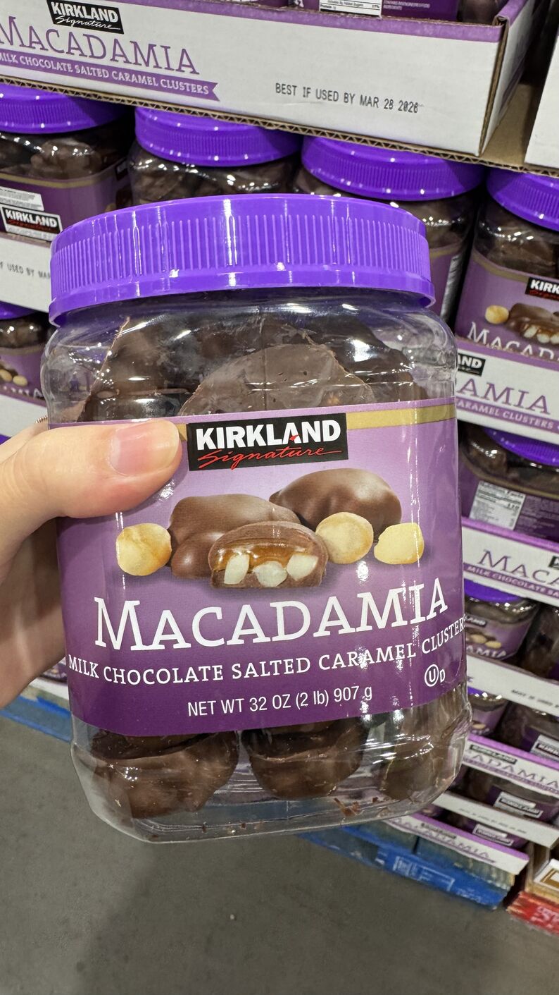 Cotsco — Chocolate com macadâmia e cara