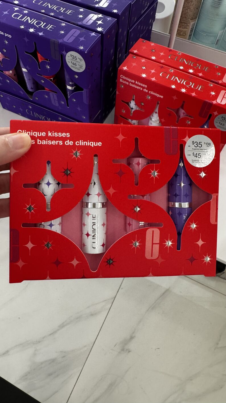 Macys — Kit batom Clinique
