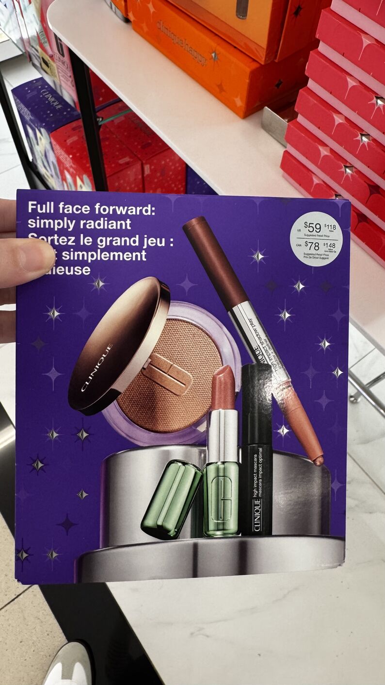 Macys — Kit maquiagem Clinique