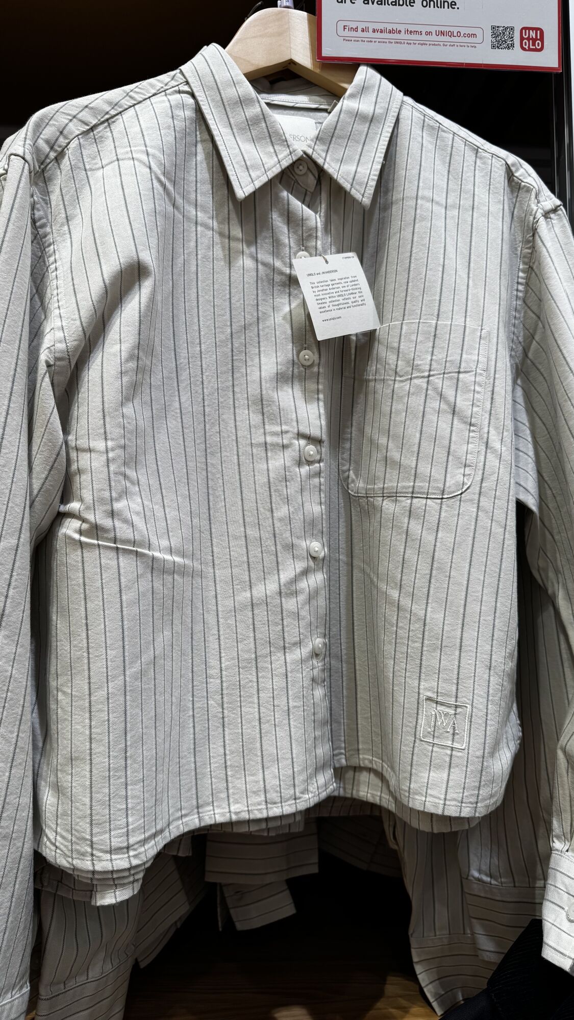 UNIQLO — Blusa social manga comprida