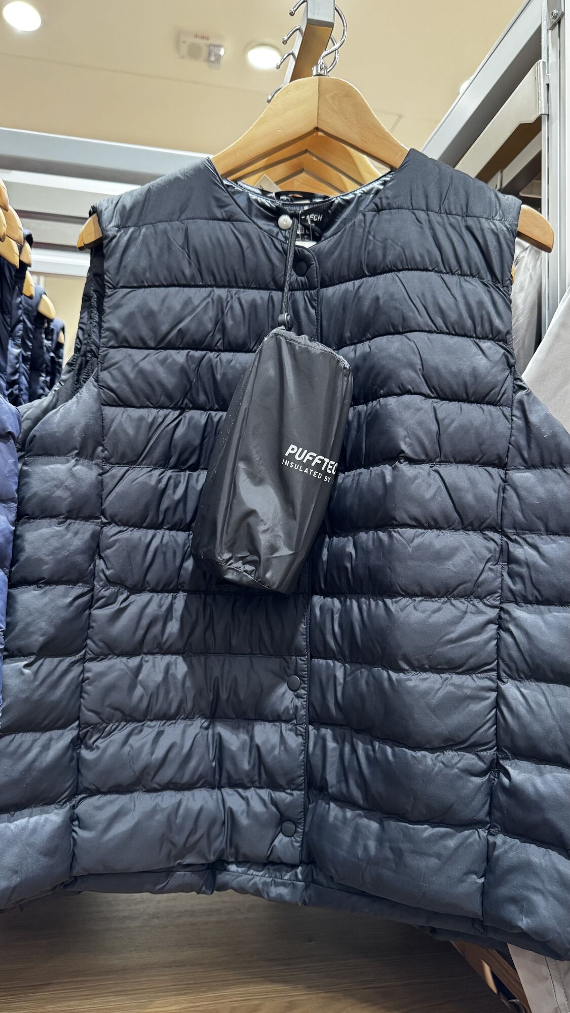 UNIQLO — Colete Puffer