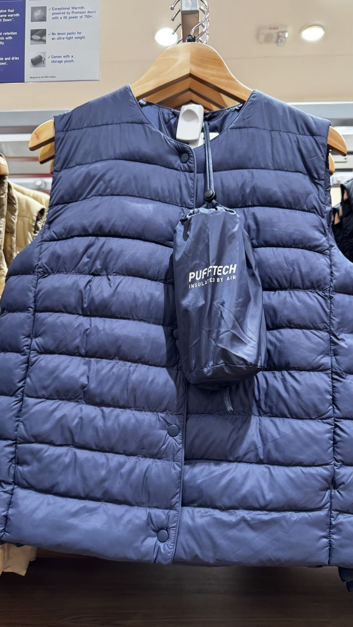 UNIQLO — Colete Puffer