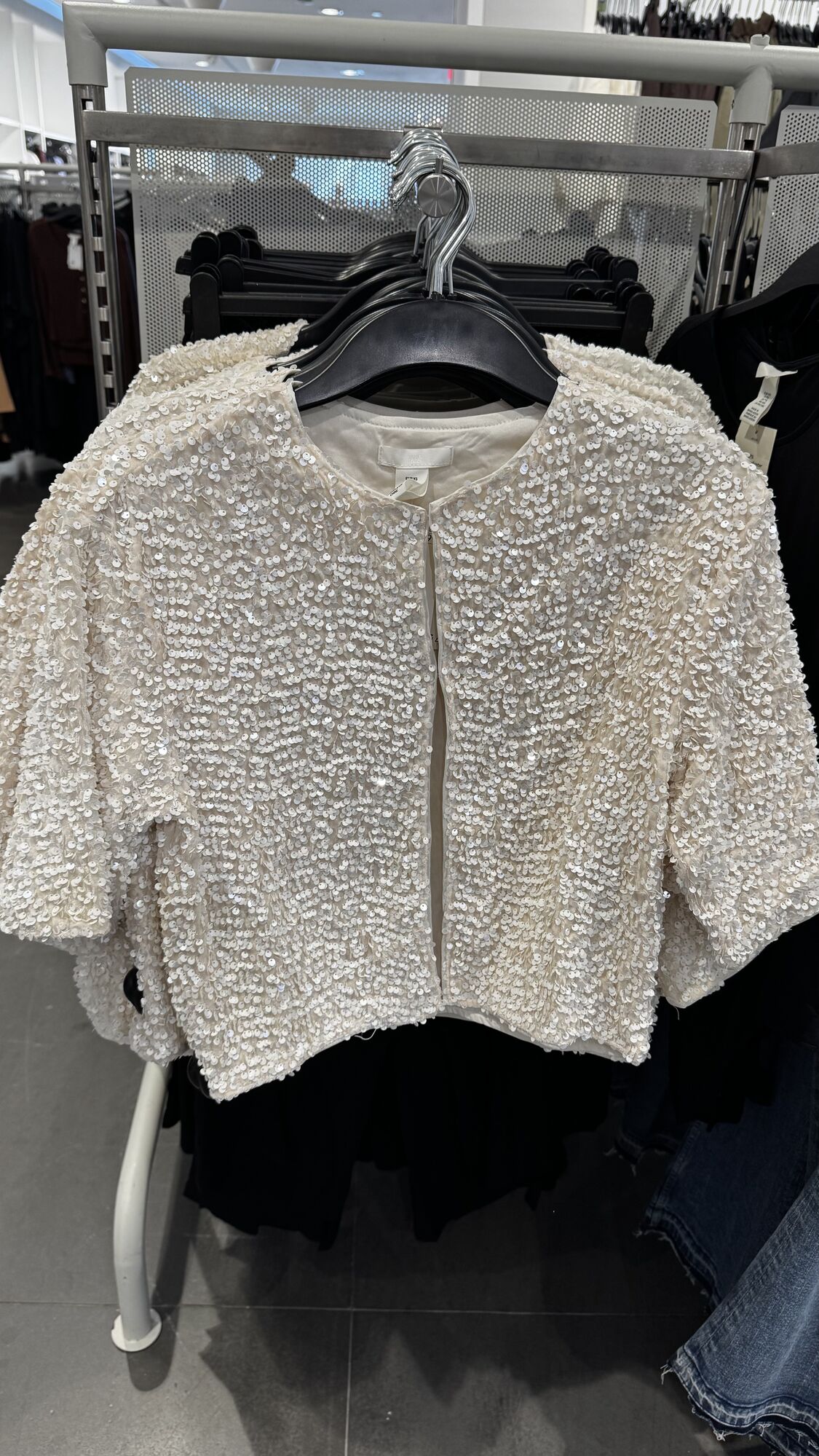H&M — Blusa paetê