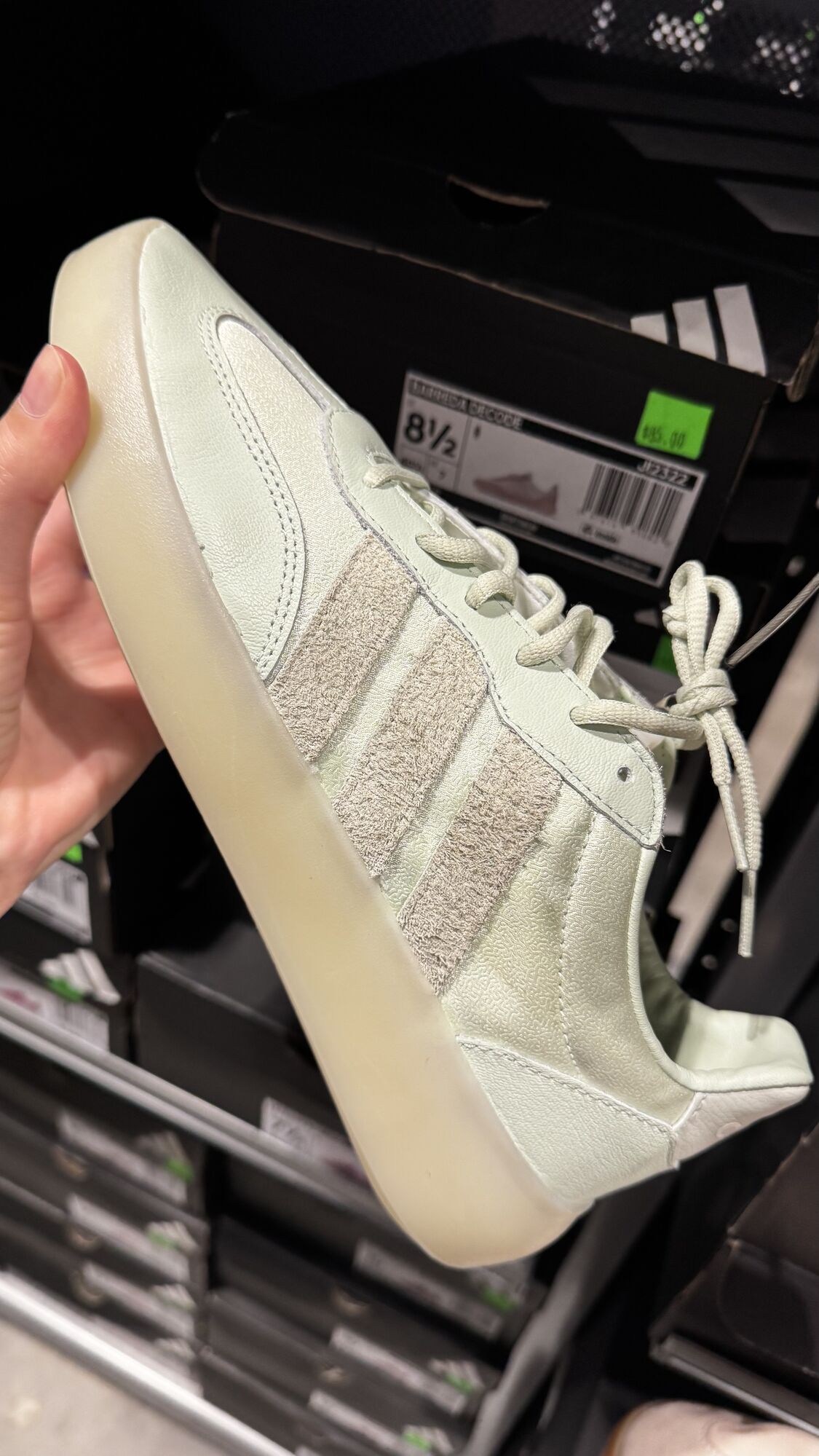 Adidas — Tênis feminino