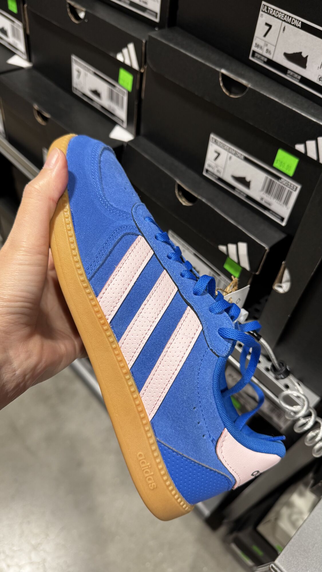 Adidas — Tênis feminino