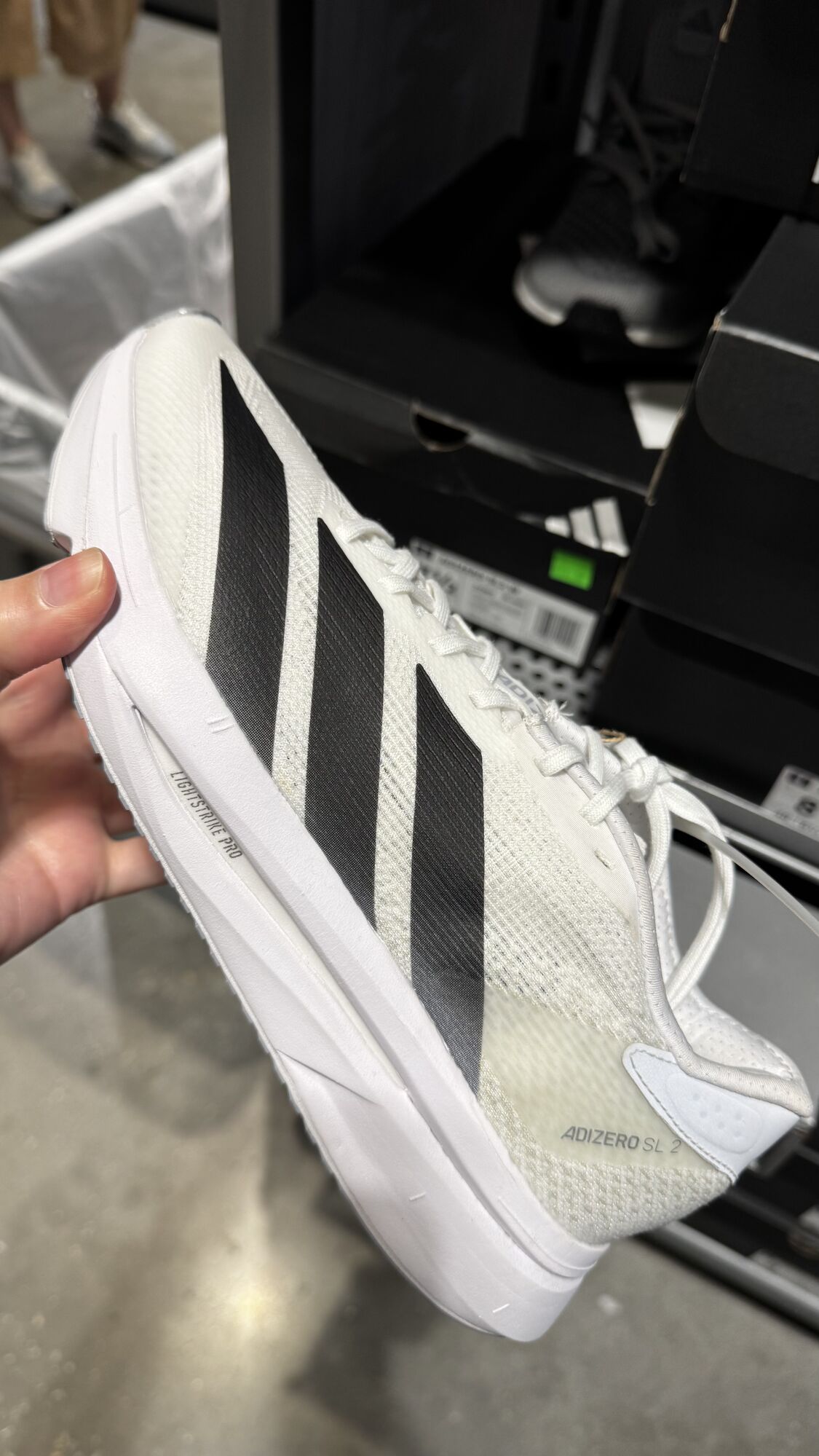 Adidas — Tênis feminino