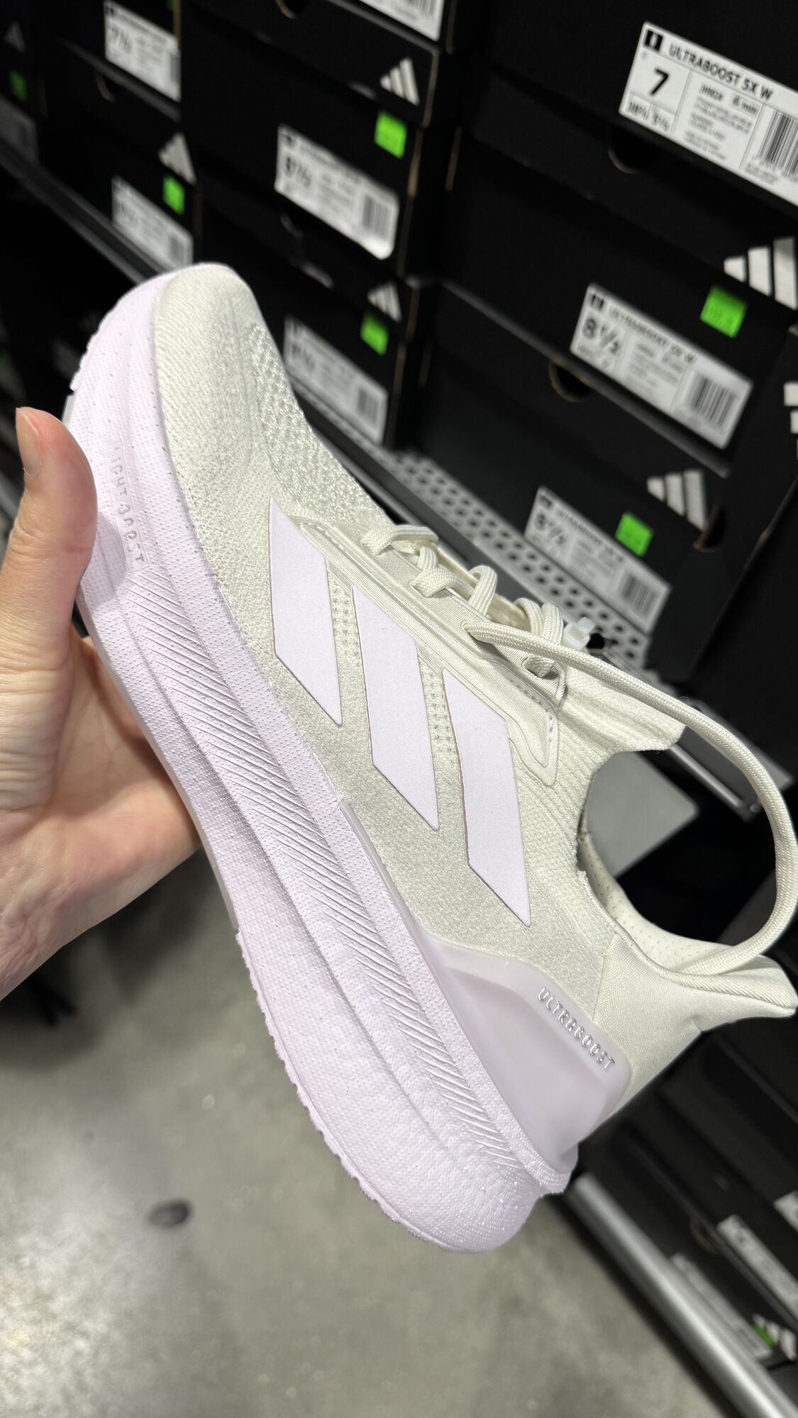 Adidas — Tênis feminino