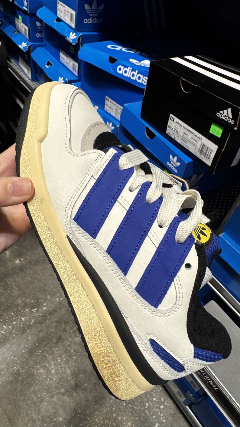 Adidas — Tênis masculino