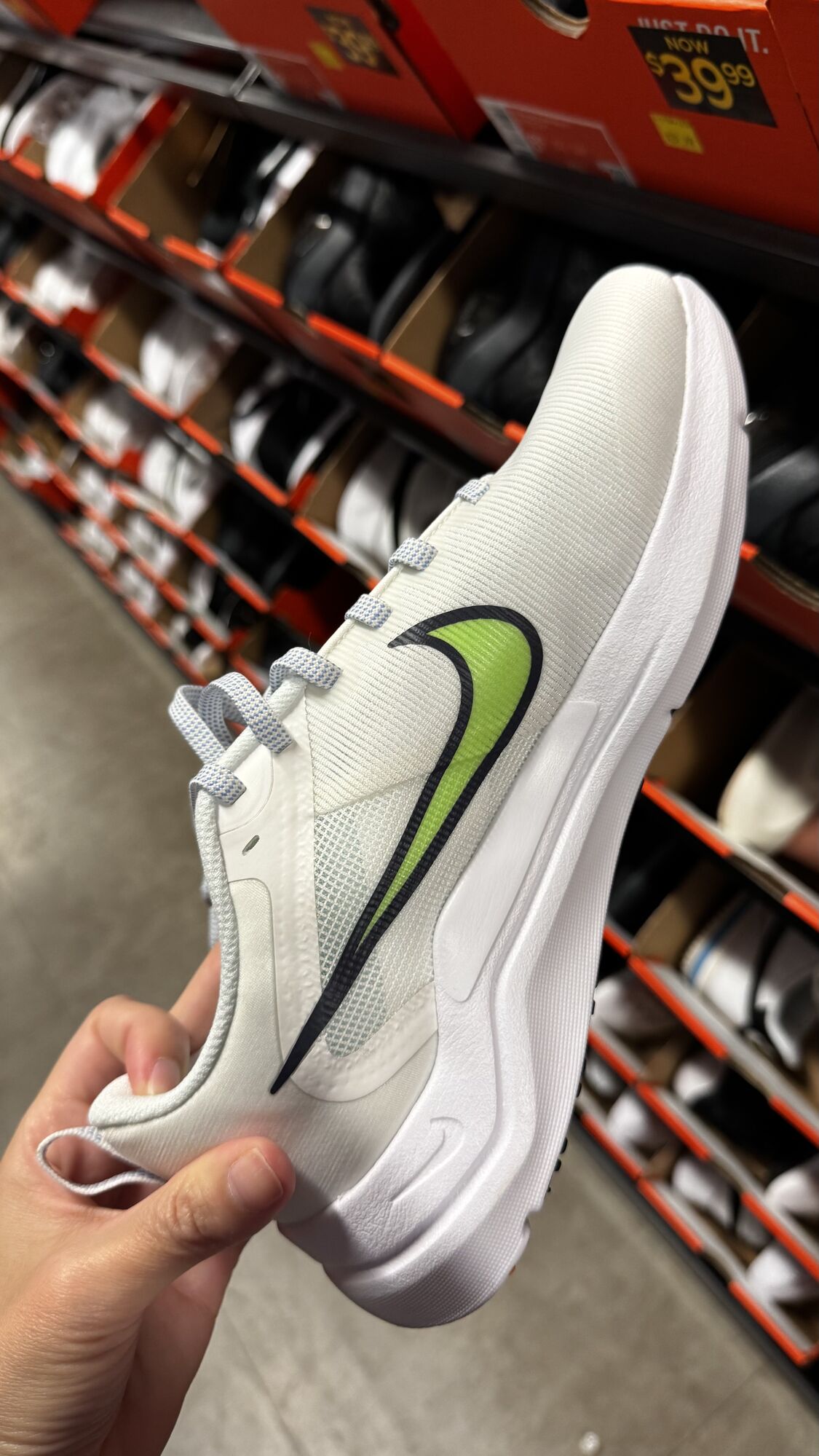 Nike — Tênis masculino
