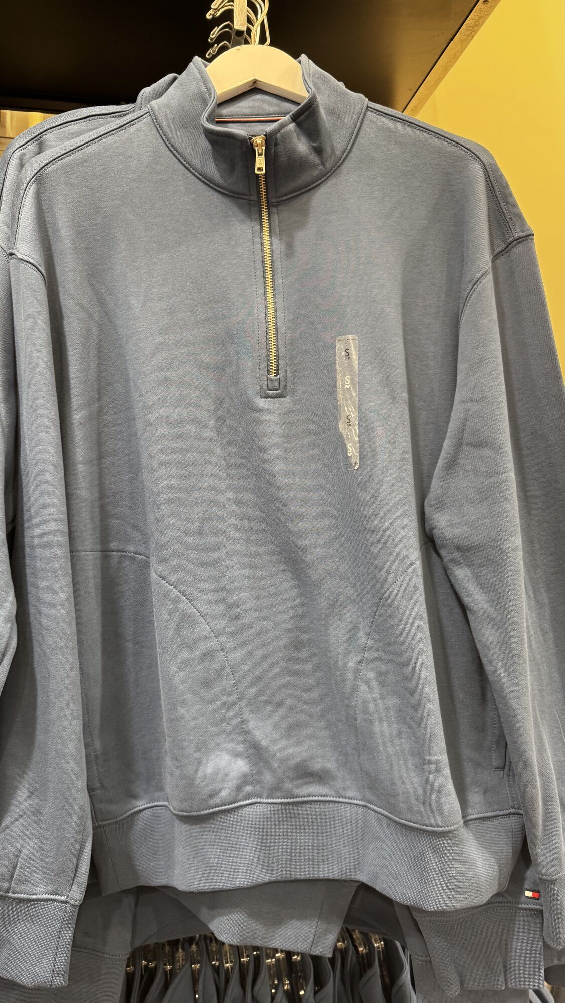 Tommy Hilfiger — Blusa manga comprida