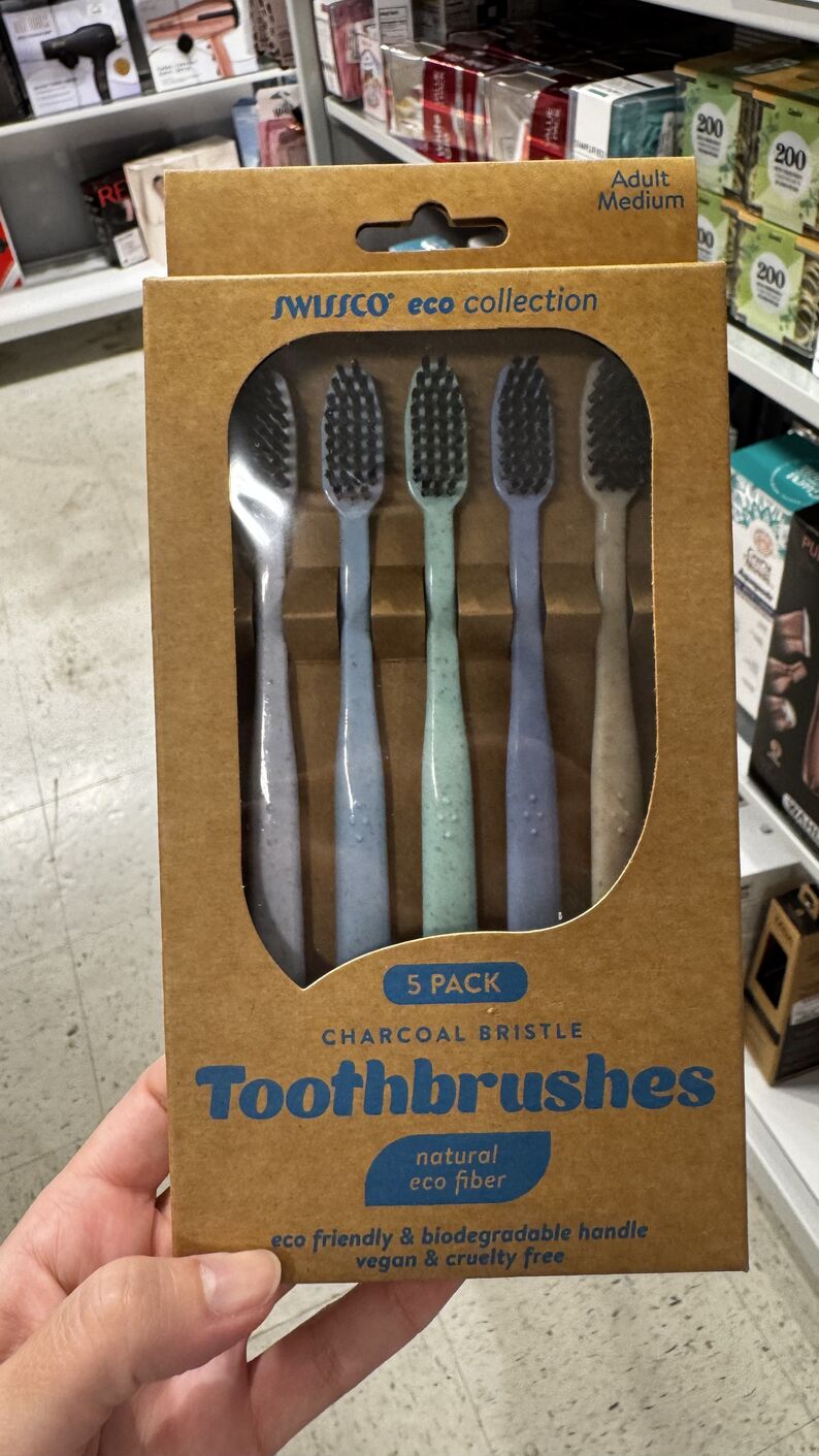 TJMax — Kit escova de dente