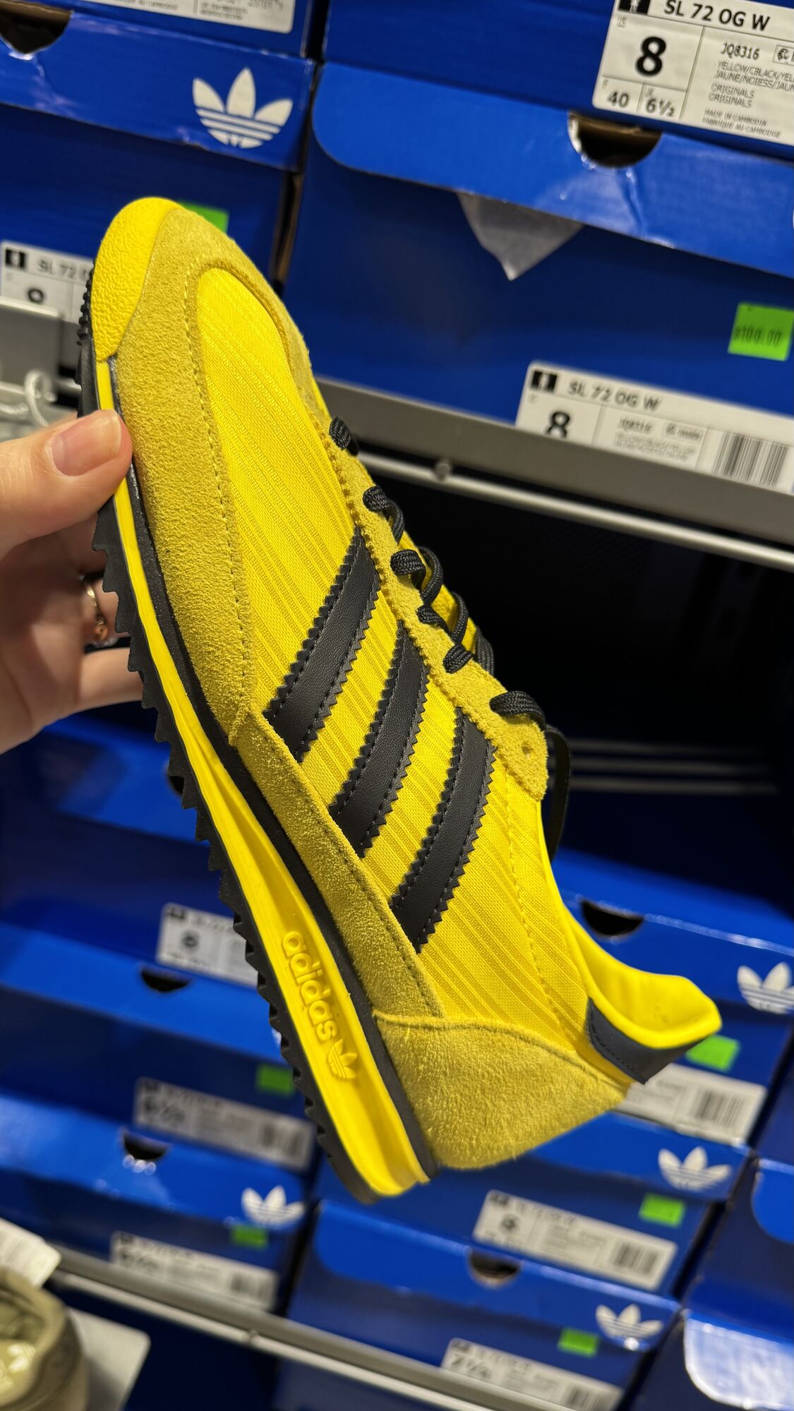 Adidas — Tênis