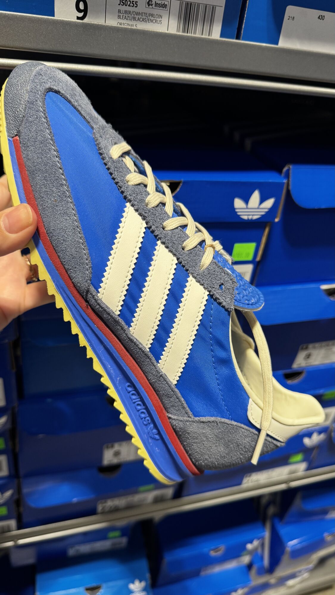 Adidas — Tênis