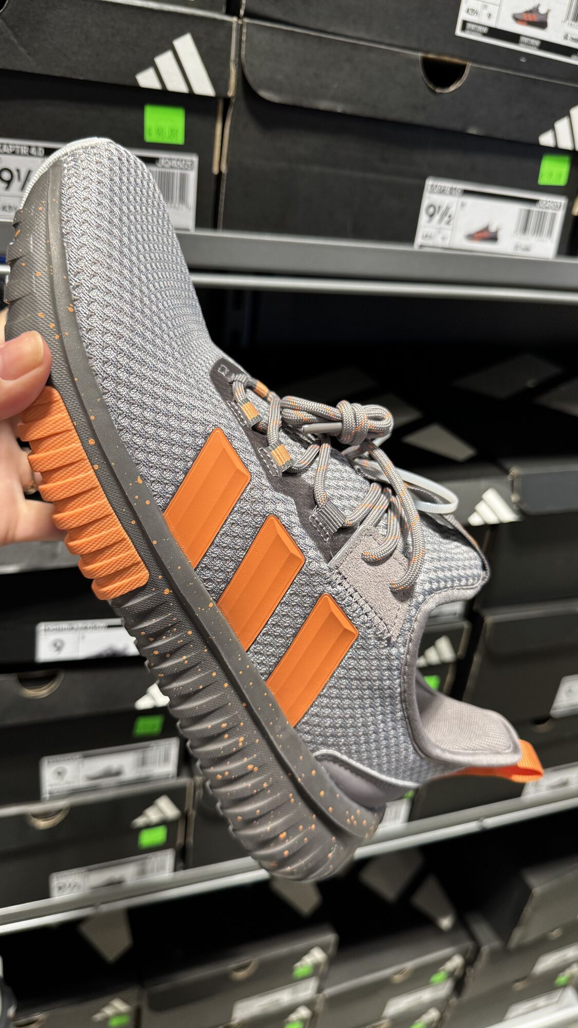 Adidas — Tênis