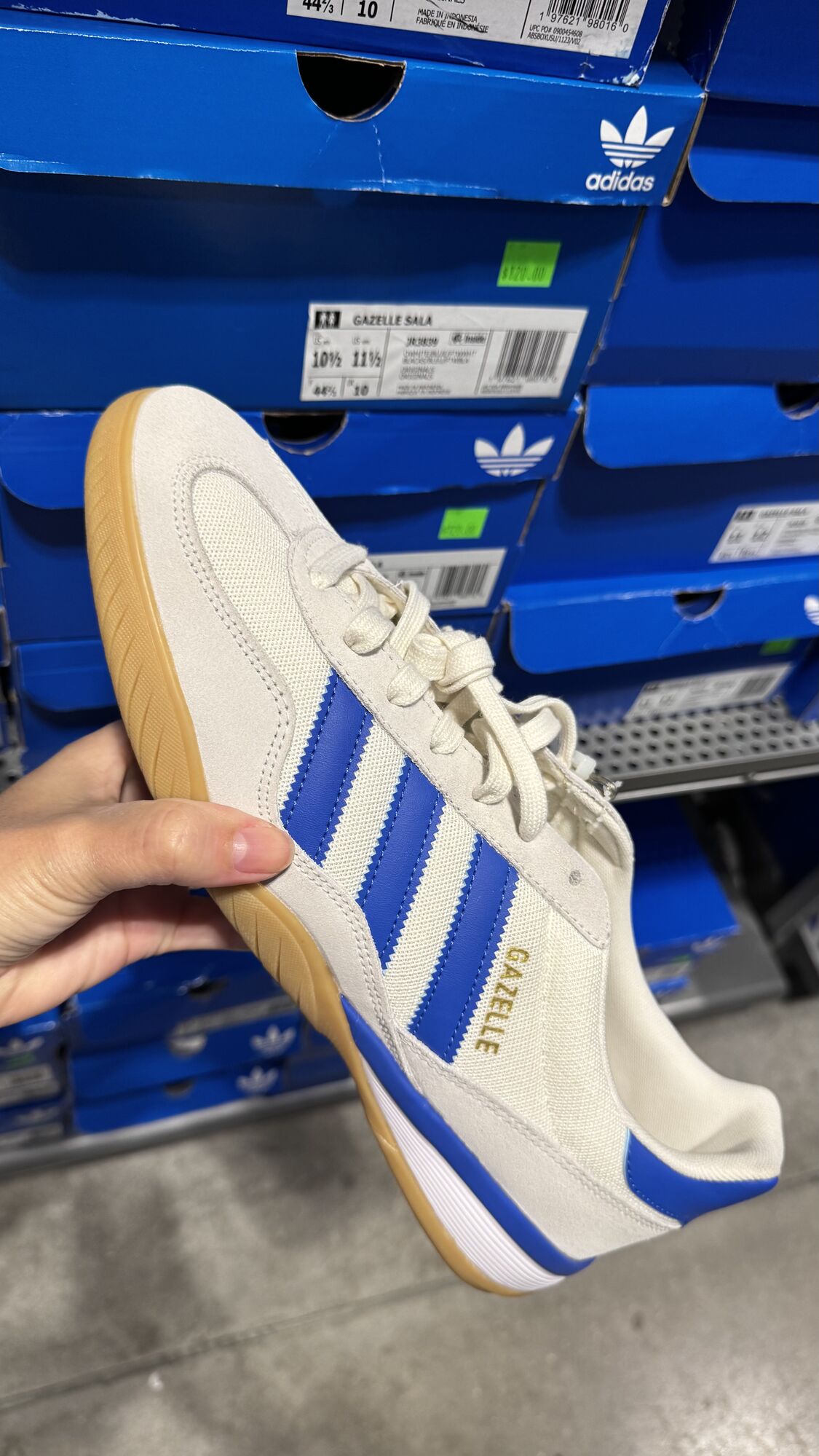 Adidas — Tênis