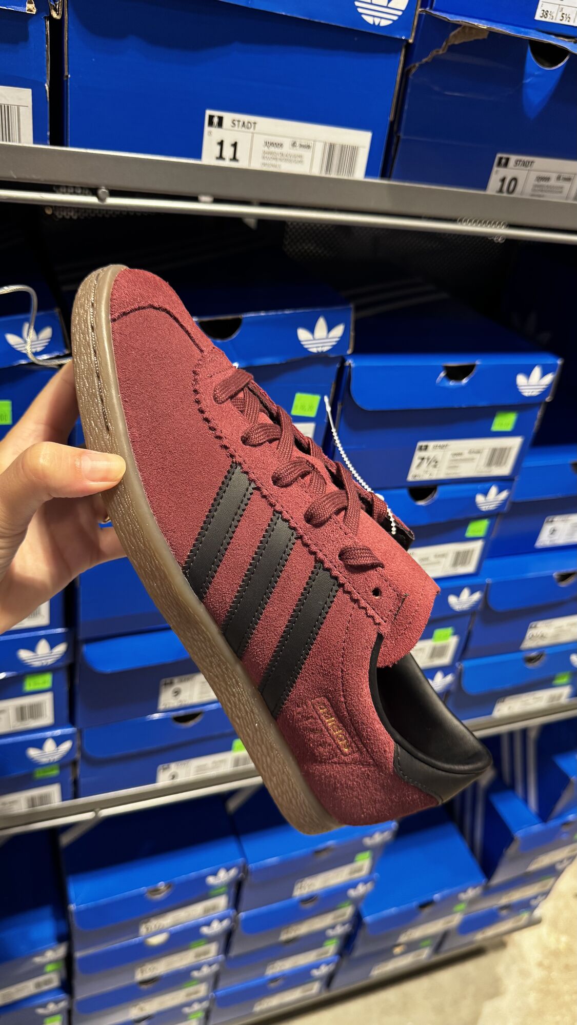 Adidas — Tênis