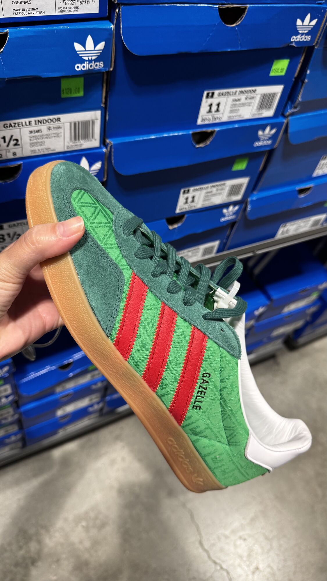 Adidas — Tênis