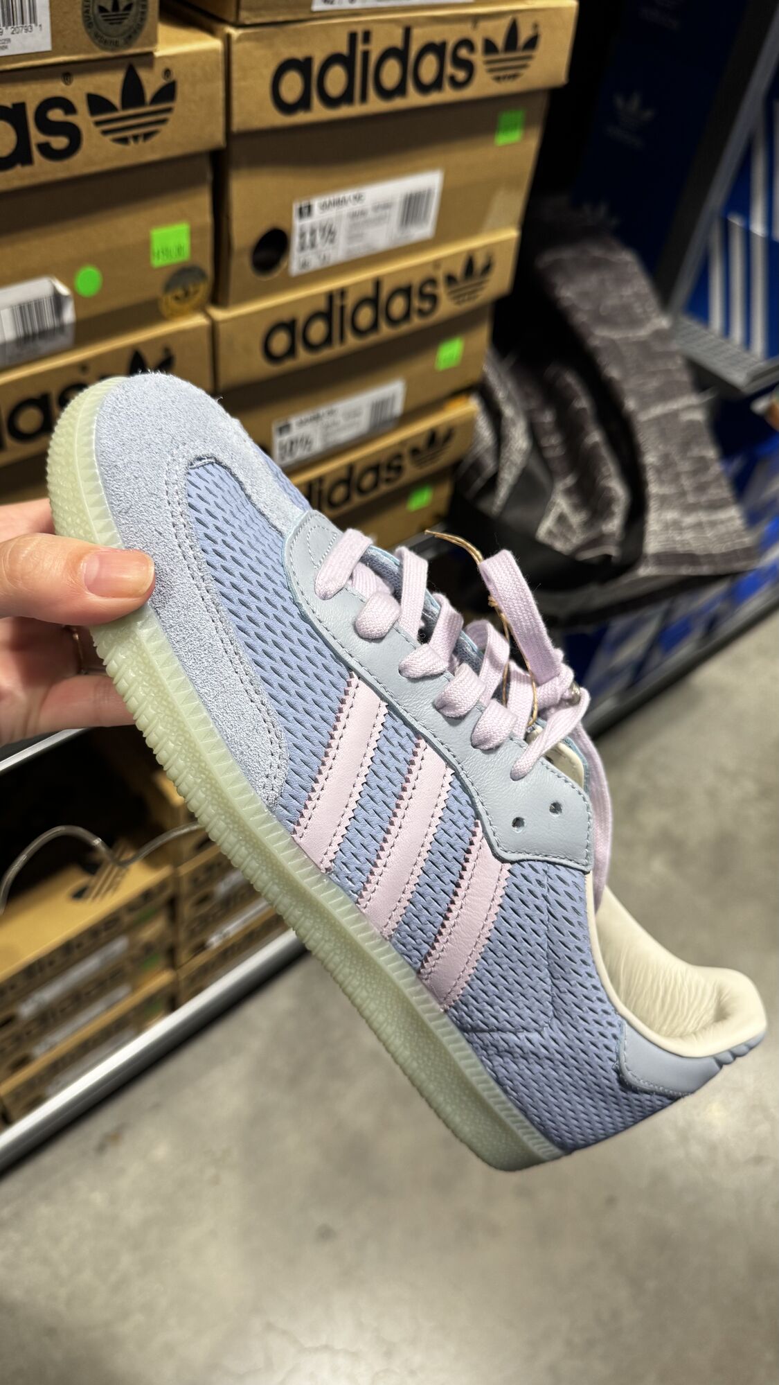 Adidas — Tênis