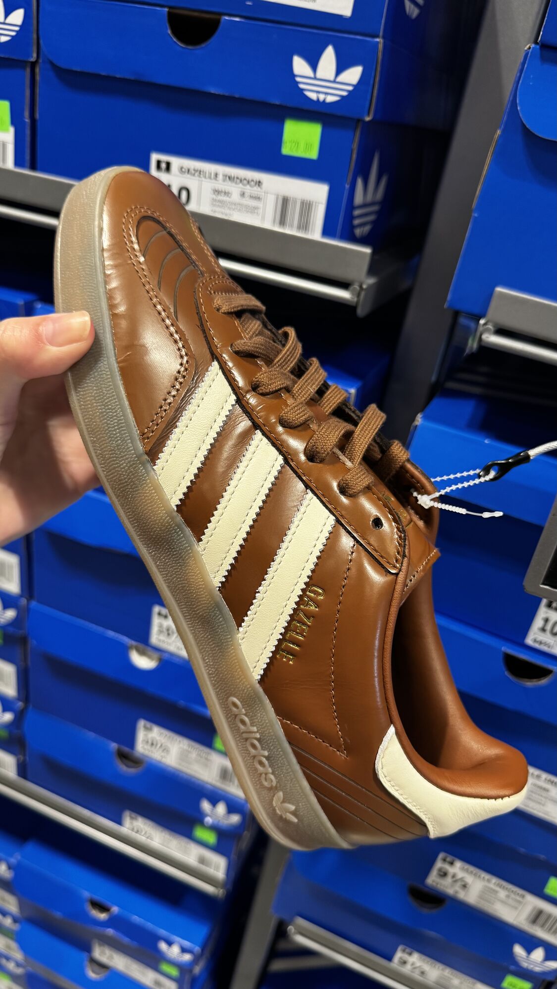 Adidas — Tênis