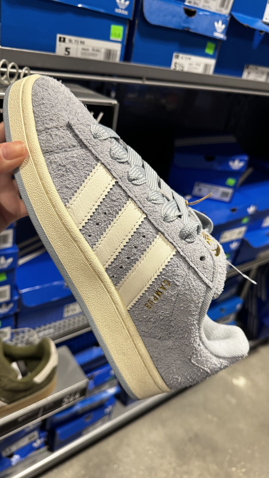 Adidas — 44