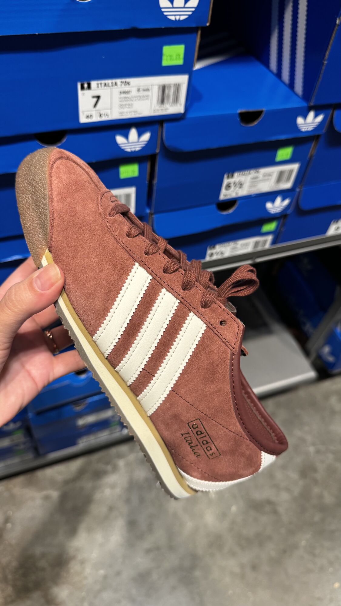 Adidas — Tênis
