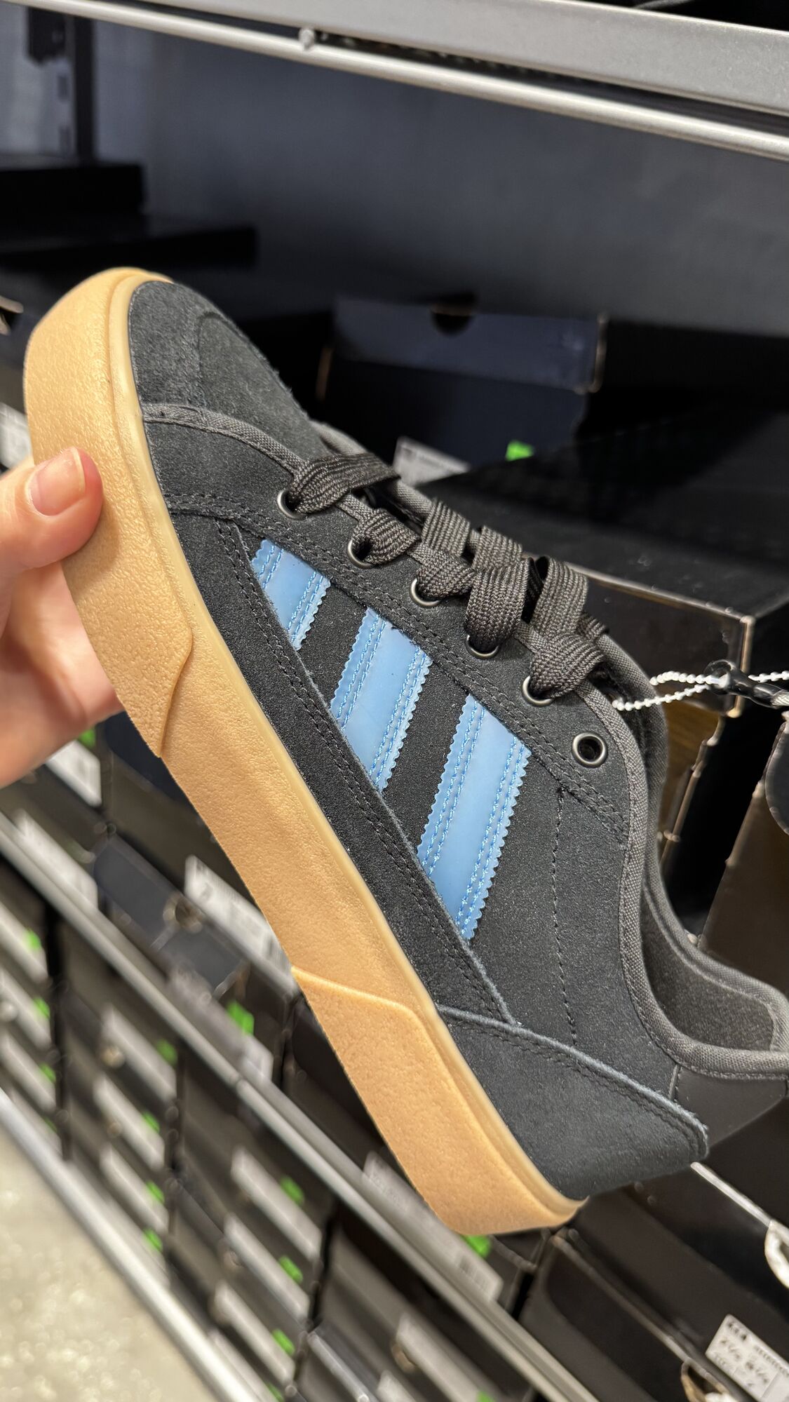 Adidas — Tênis
