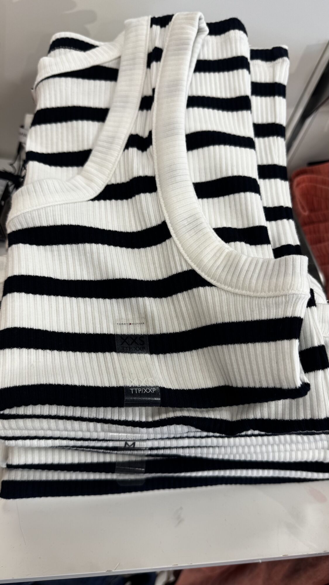 Tommy Hilfiger — Regata