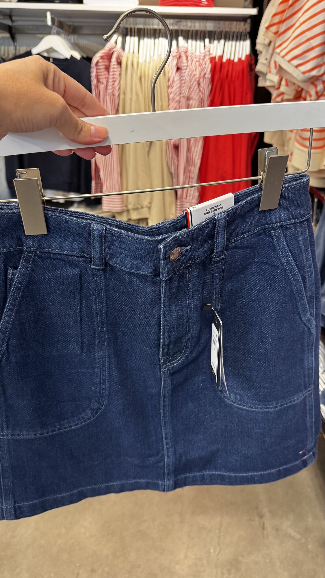 Tommy Hilfiger — Saia