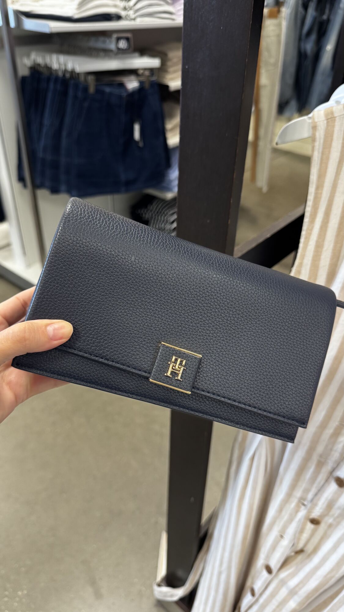 Tommy Hilfiger — Bolsa