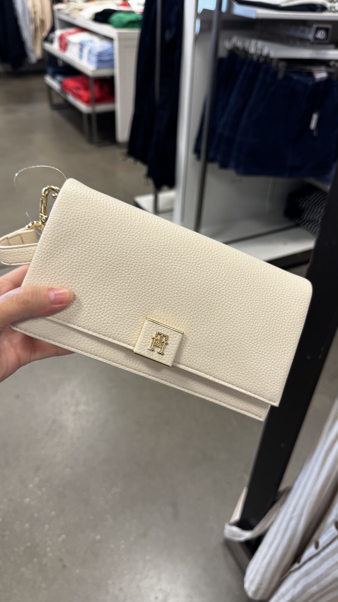 Tommy Hilfiger — Bolsa